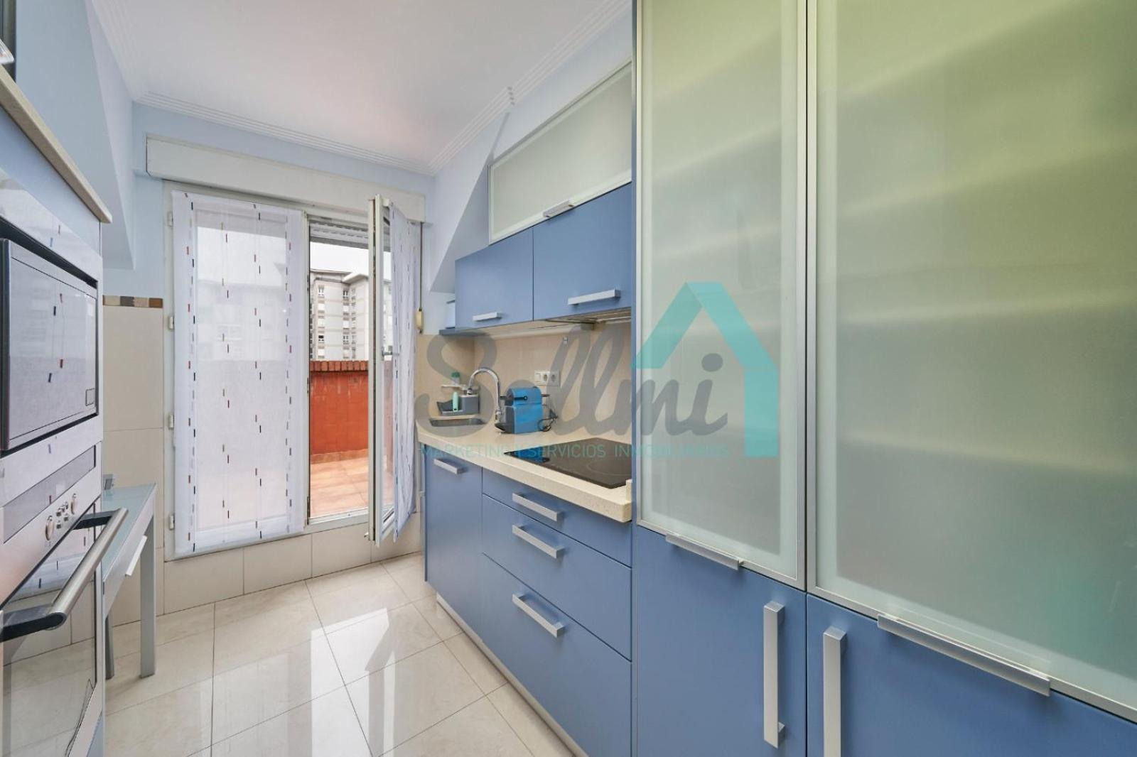Atico Salesas Apartment Oviedo Luaran gambar