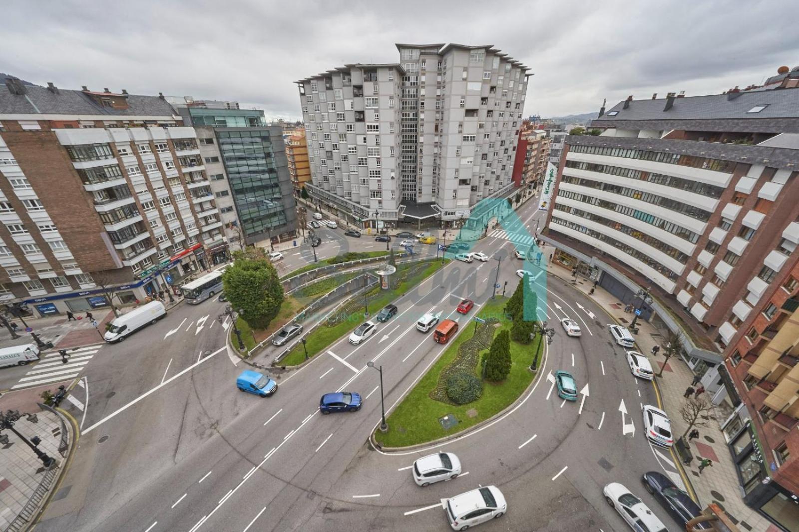 Atico Salesas Apartment Oviedo Luaran gambar